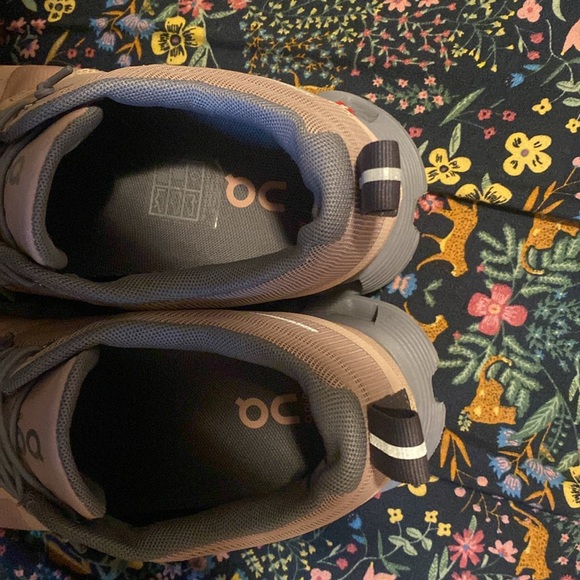 On Running Women's Sneakers - Pink and Gray - Picture 14 of 14